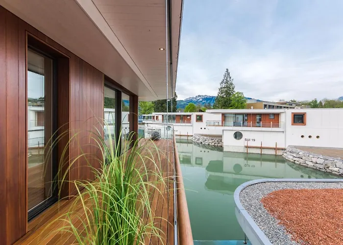 Deltapark Vitalresort Seevillen * Thun