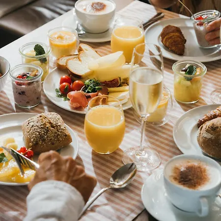 Deltapark Vitalresort Seevillen *